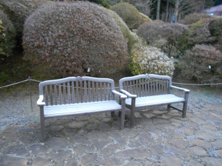 「庭園ベンチ」