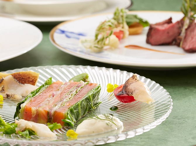3月からの春メニューがスタート 春に美味しい野菜もたっぷりのメニューでお待ちしています 公式 箱根 芦ノ湖 山のホテル