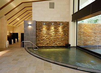 芦ノ湖唯一の自家源泉でリラックス