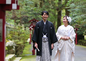 自然に囲まれ、上質な空間で愛を誓う