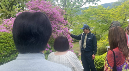 グリーンアドバイザーによるツツジ庭園ツアー